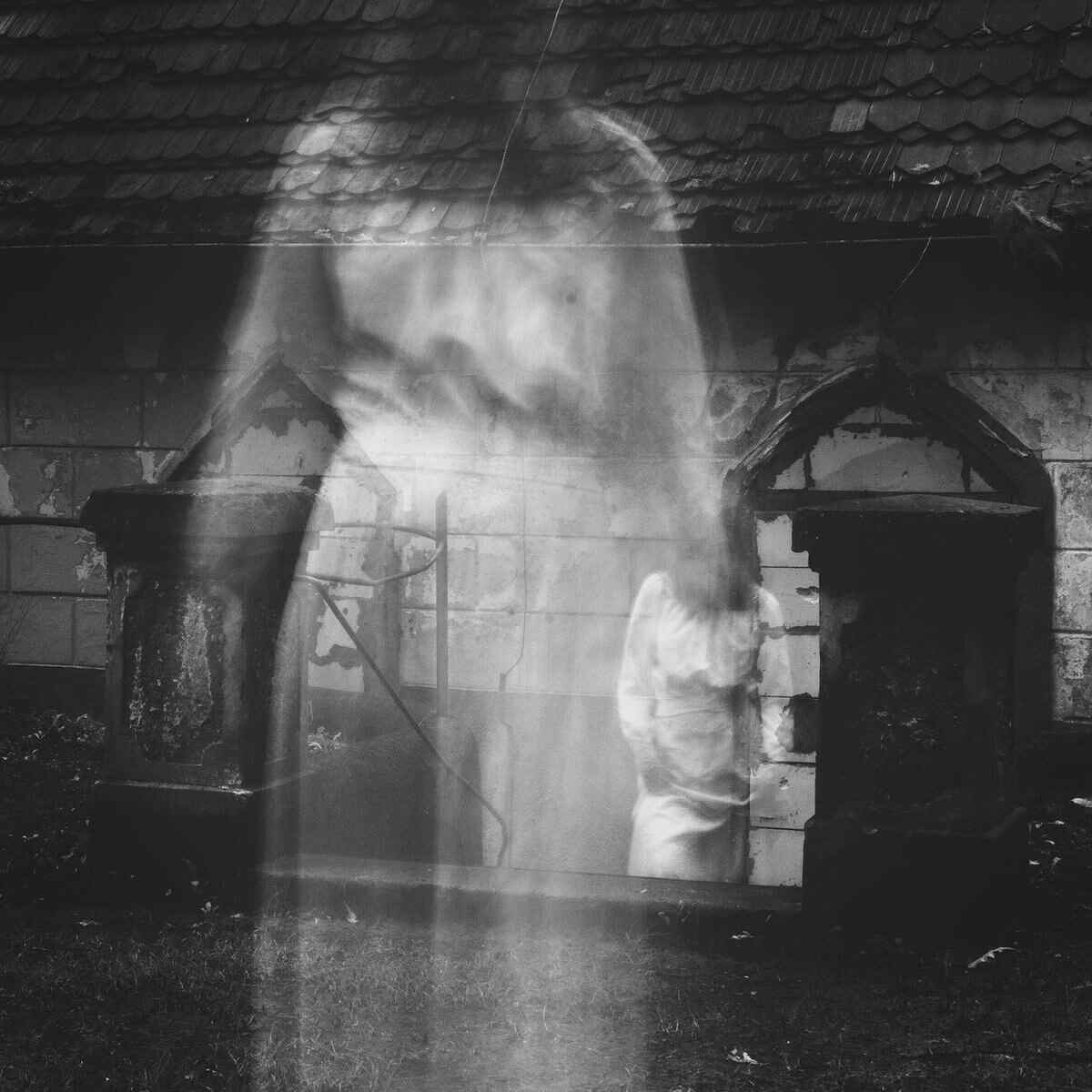 Is My House Haunted? 18 Signs of A Haunted House & What You Can Do About It